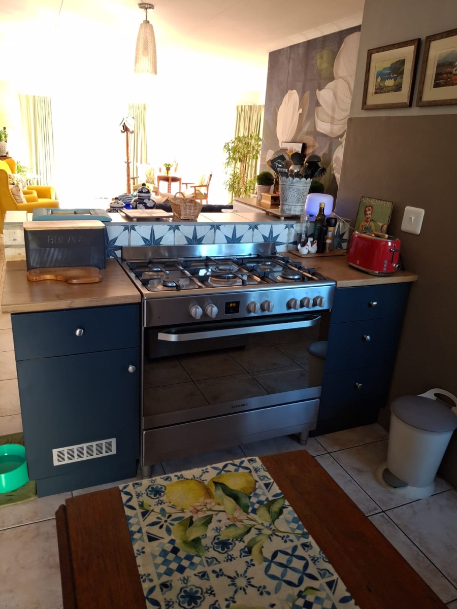 3 Bedroom Property for Sale in Wavecrest Eastern Cape
